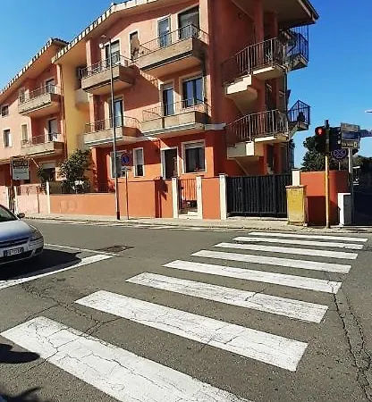 Maison d'hôtes La Via Del Mare Sei Già A Casa, Parcheggio Per Moto E Bici Oristano