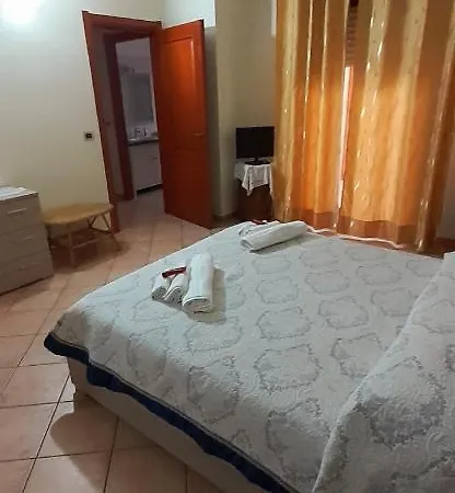 게스트하우스 La Via Del Mare Sei Gia A Casa, Parcheggio Per Moto E Bici
